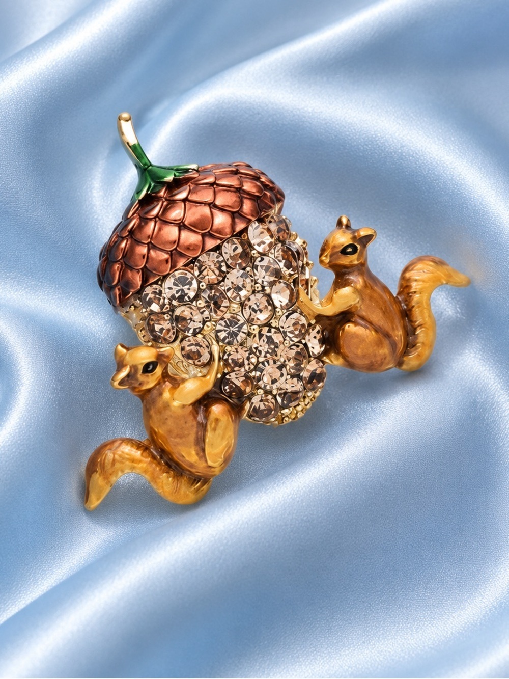 Cute Squirrel Brown Acorn Crystal Brooch - Picture 4 of 9
